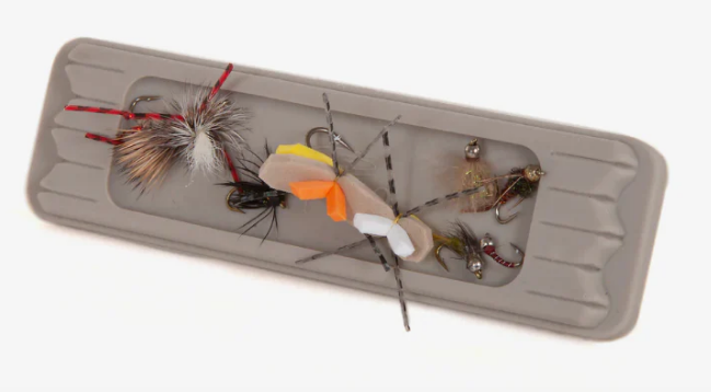 Tacky Magnetic Fly Dock